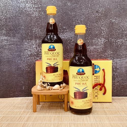 1. Nước Mắm Cá Cơm Truyền Thống Phú Quốc